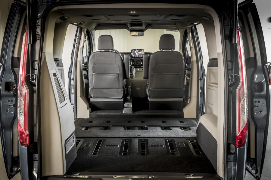 Багажник Ford Tourneo Custom PHEV 2019 года  (WW) (фото 15 из 39)
